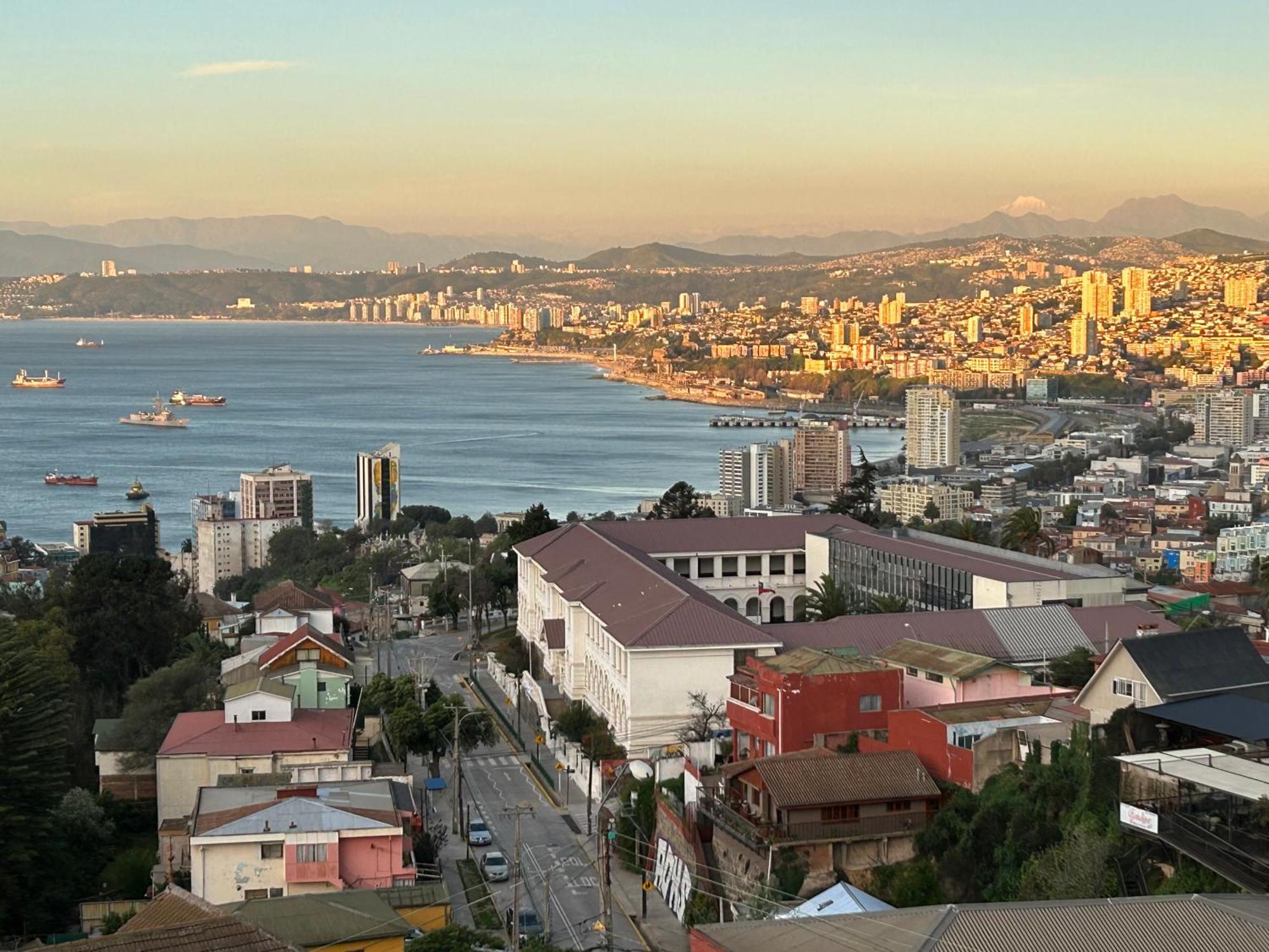 Hotel Faro Azul Valparaiso Cerro Alegre Esterno foto